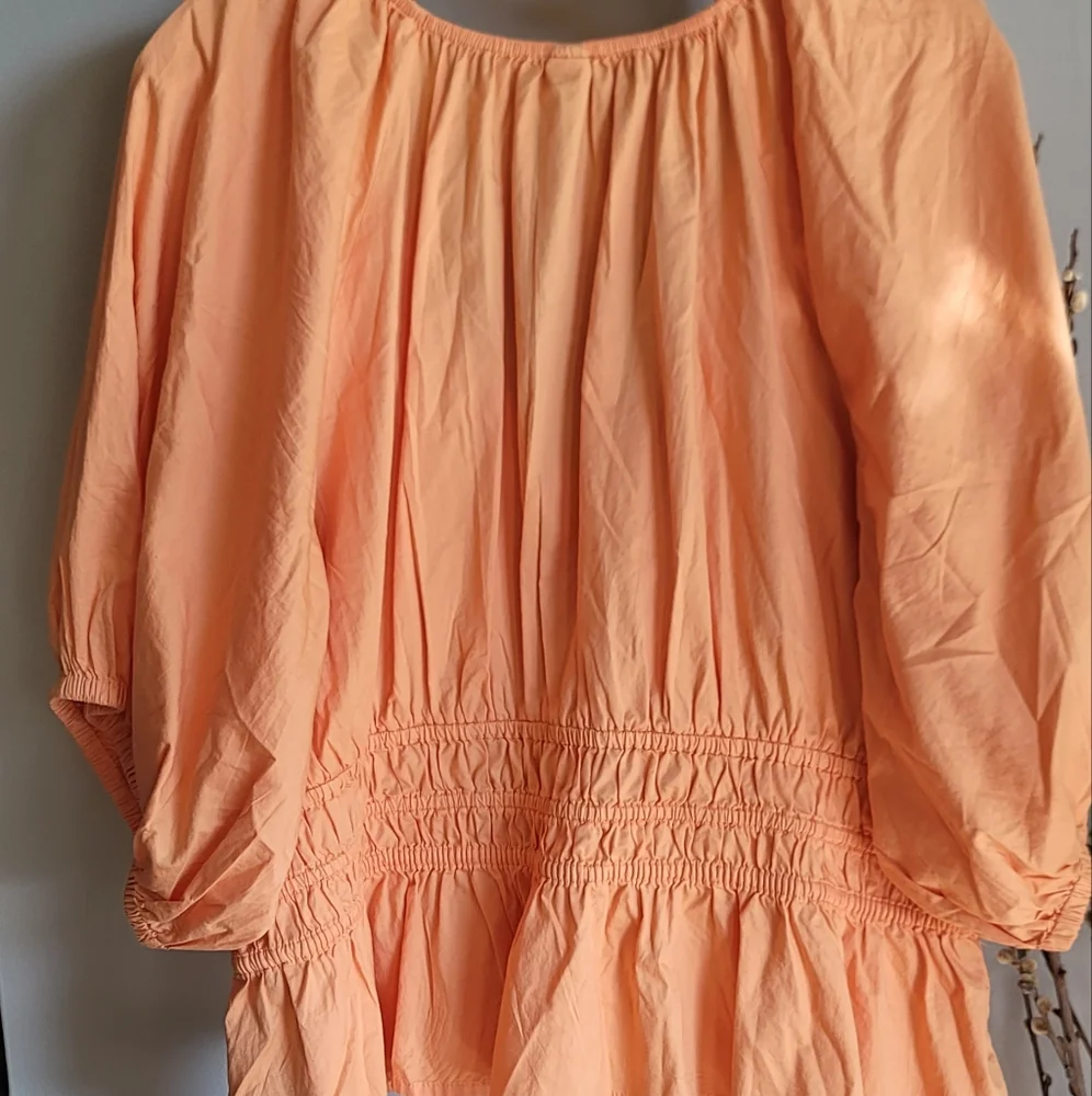 Old Navy Women's Vibrant Orange Ruched Blouse - Picture 3 of 5